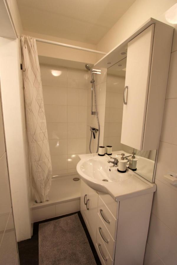 Wunderschoen Zwischen Ortsausgang Und Waldesrand Gelegene, Schoene Apartments ヘルツォーゲンラート エクステリア 写真